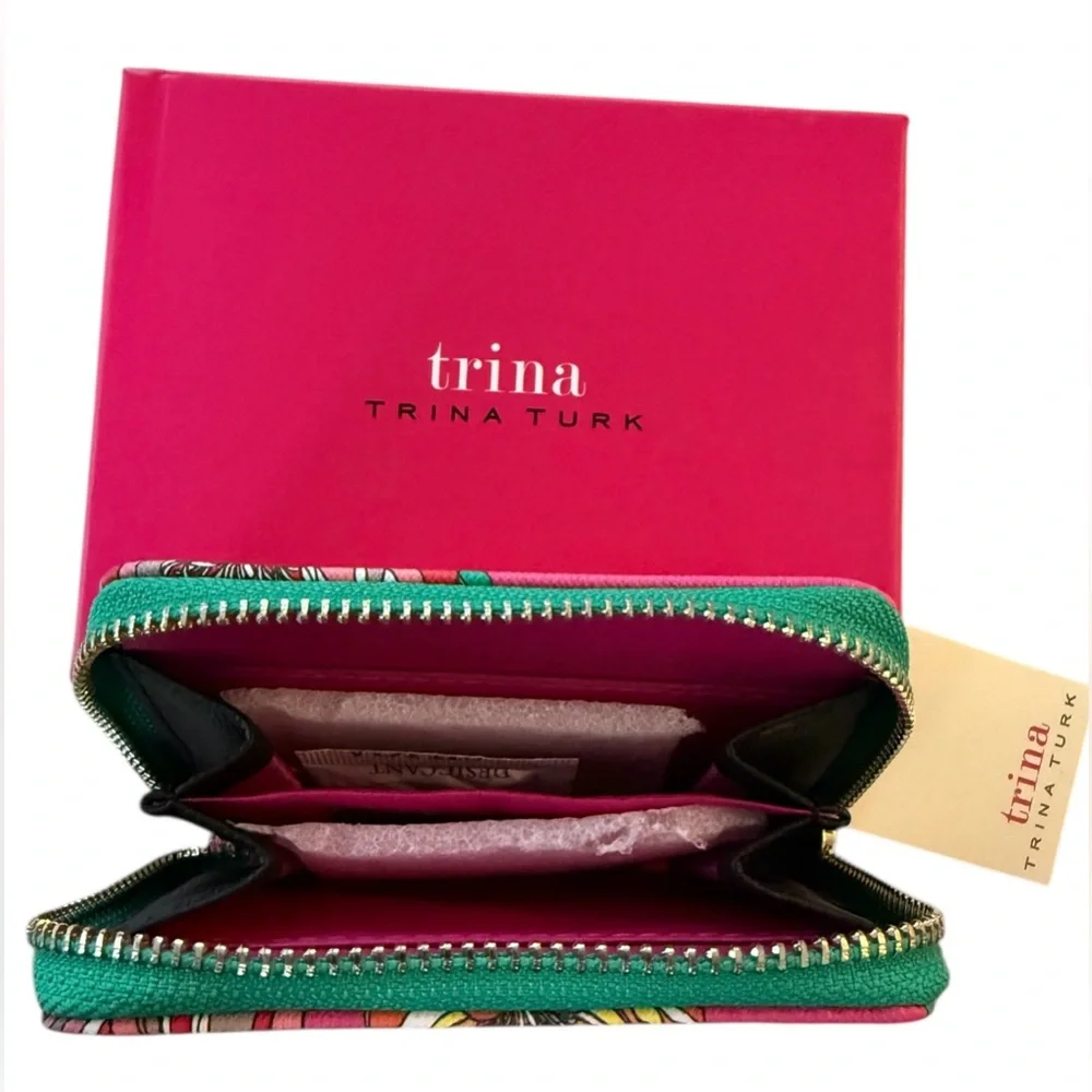 NIB/NWT Trina Turk Pink Floral Zip Around Wallet - Picture 4 of 5
